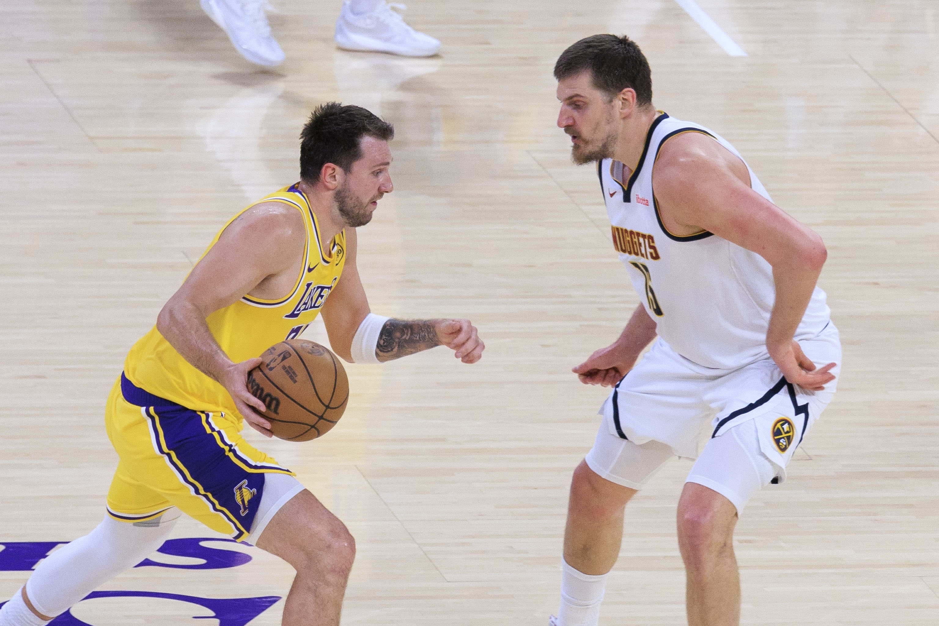 卡佩拉评选NBA足球高手Top5:恩比德领衔,约基奇字母哥在列